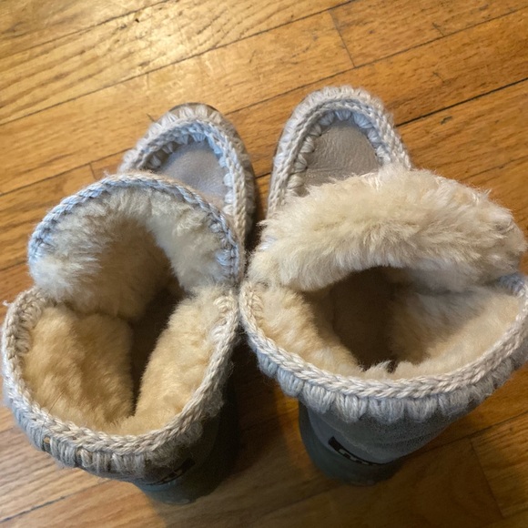 Mou tan metallic Ankle Boots with Cream Trim rubber gum sole - Picture 3 of 6